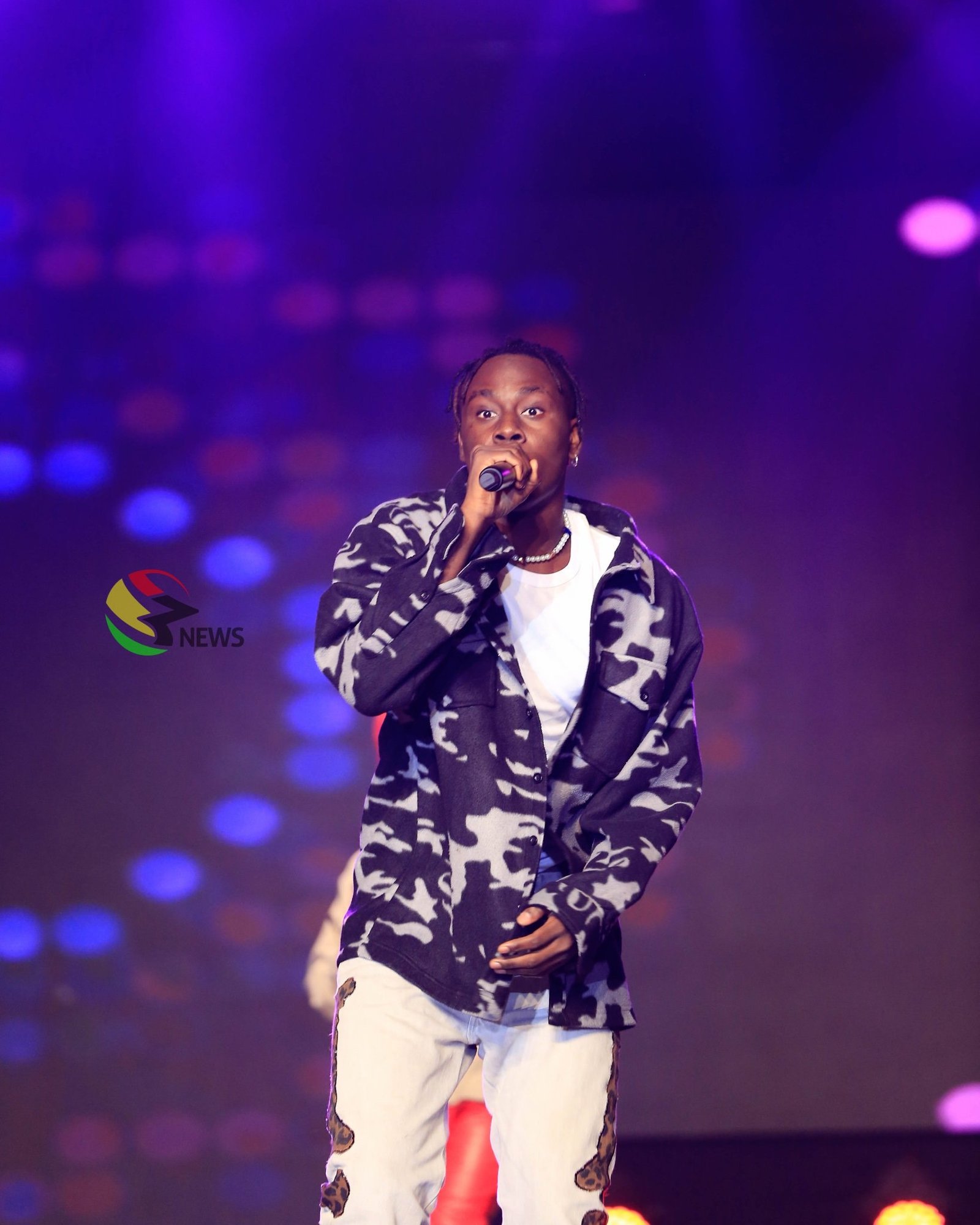 IMG 9264 - Larruso Delivers Zestful Performance At #VGMA22 Night 1 — PHOTOS
