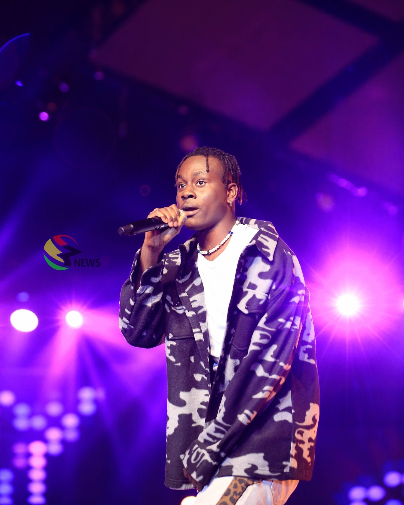 IMG 9266 - Larruso Delivers Zestful Performance At #VGMA22 Night 1 — PHOTOS
