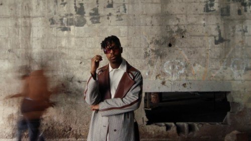 Ladipoe Running Fireboy DML, VIDEO : Ladipoe Drops Video For Buzzing Record ‘Running’ Featuring Fireboy DML