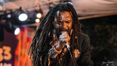 Rocky Dawuni, Rocky Dawuni delivers EPIC Performance at the +233 Jazz Bar & Grill